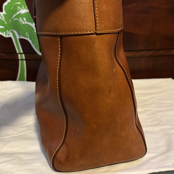 Dooney & Bourke Genuine Florentine Vacchieta Leather Shoulder Bag Logo Clip - Picture 10 of 15